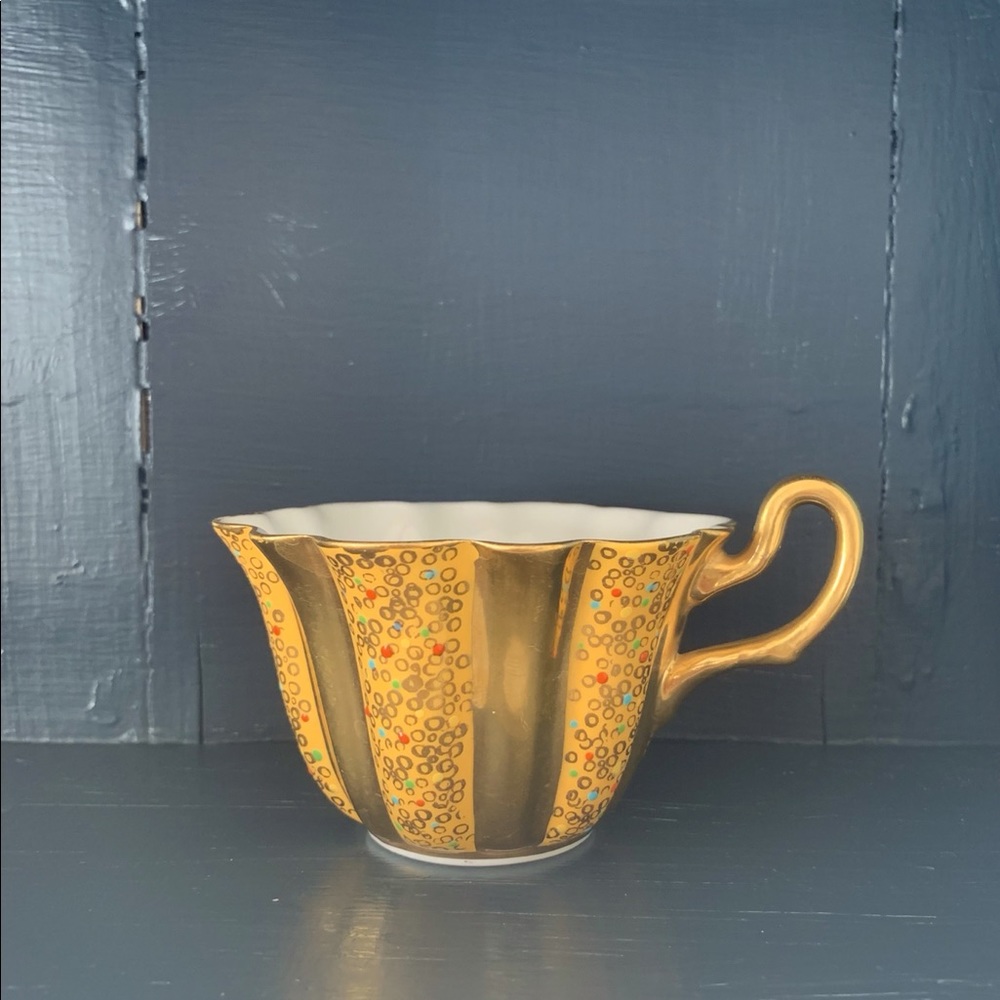 Vintage Gold Dainty English Tea Cup Royal Stuart